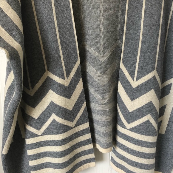 Vintage La fée Verte Knit Sweater Cape - Picture 6 of 12